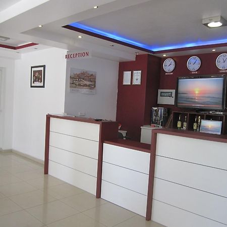 Family Hotel Magnolia Balchik Extérieur photo