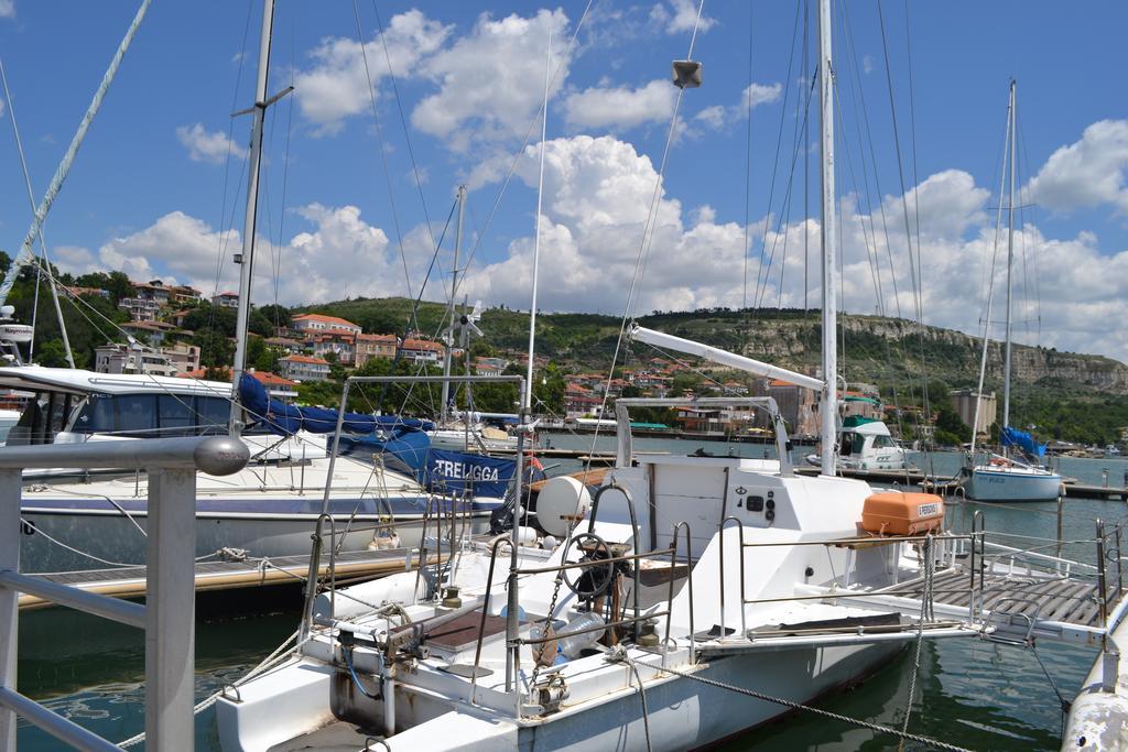 Family Hotel Magnolia Balchik Extérieur photo