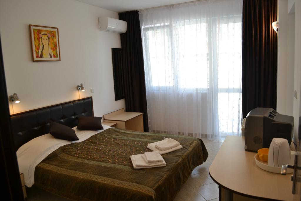 Family Hotel Magnolia Balchik Extérieur photo