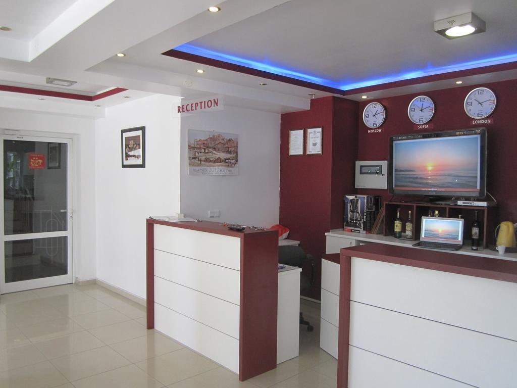 Family Hotel Magnolia Balchik Extérieur photo