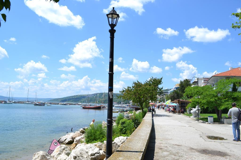 Family Hotel Magnolia Balchik Extérieur photo