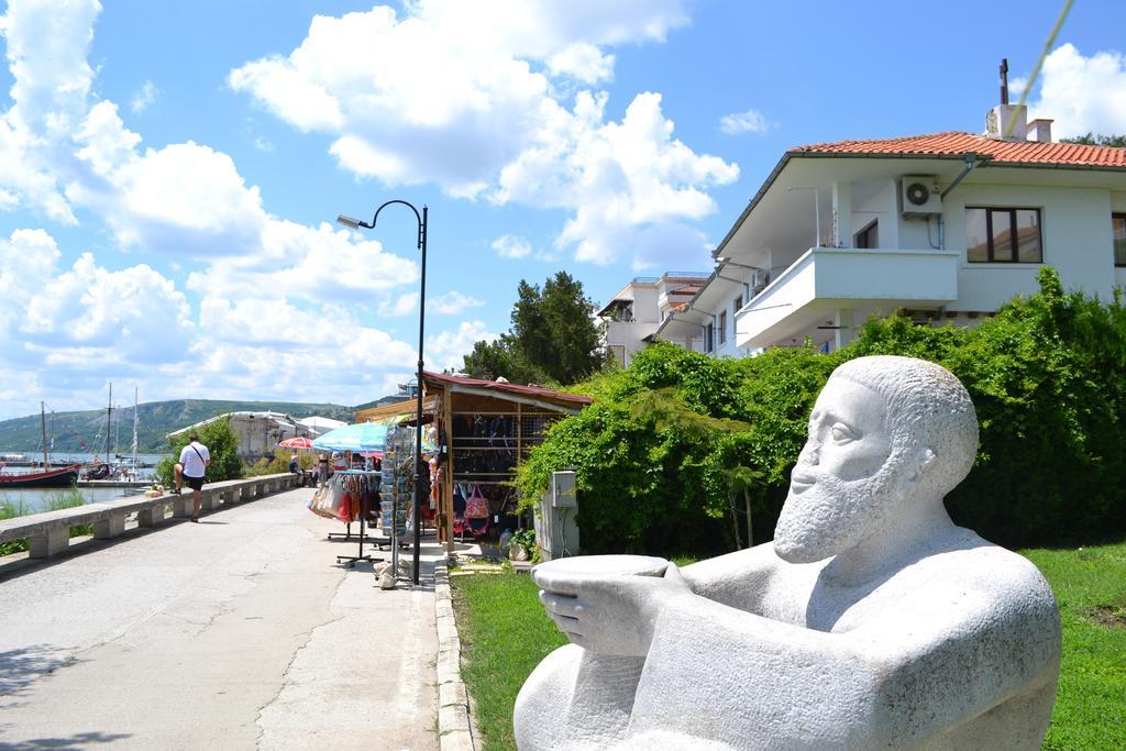 Family Hotel Magnolia Balchik Extérieur photo